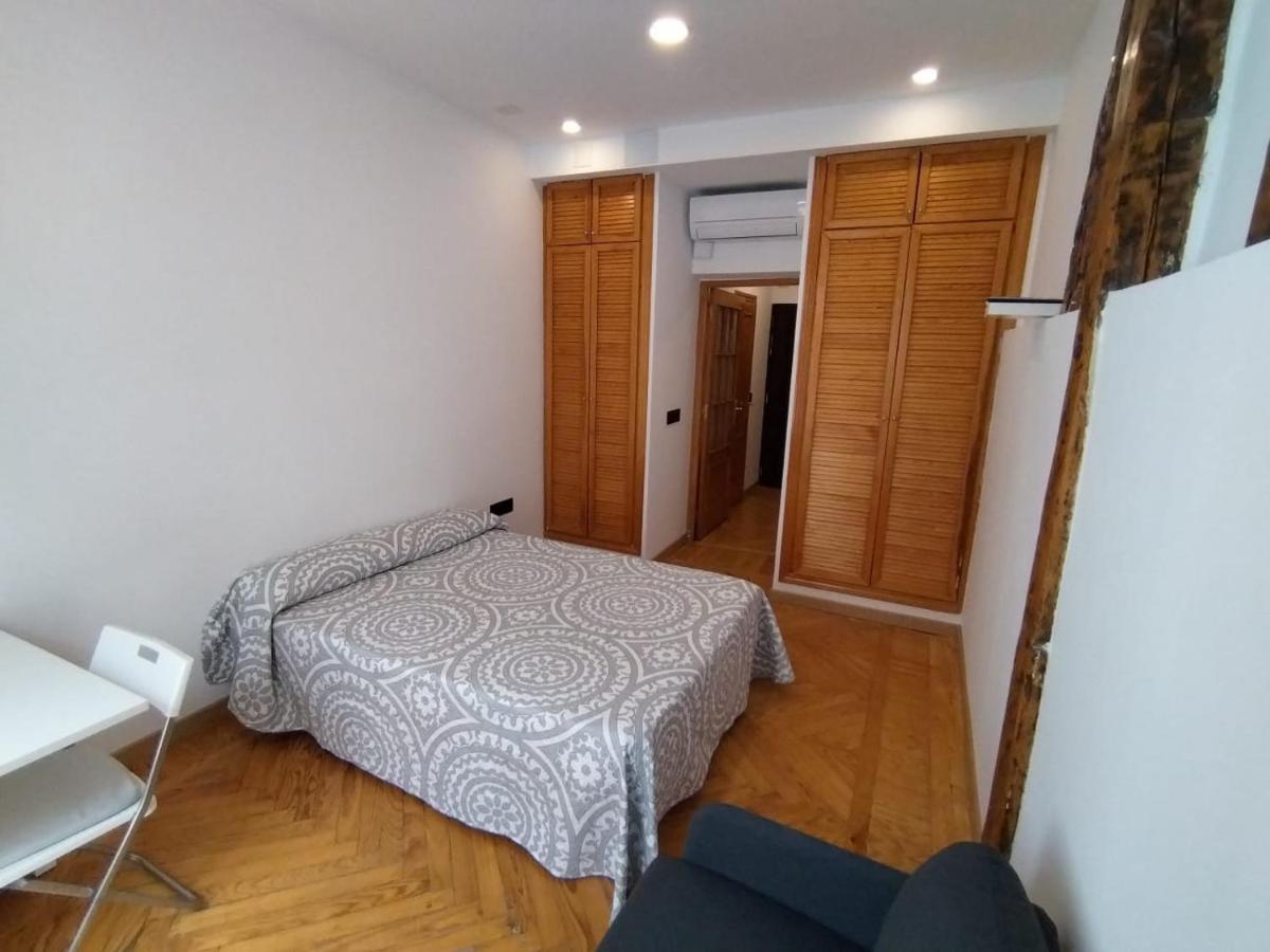Estudio - Puerta Del Sol Madrid Eksteriør billede